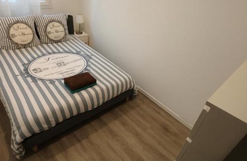 La Madeleine Apartment | Beau T3 tout équipé avec grand écran et Wi-Fi performant