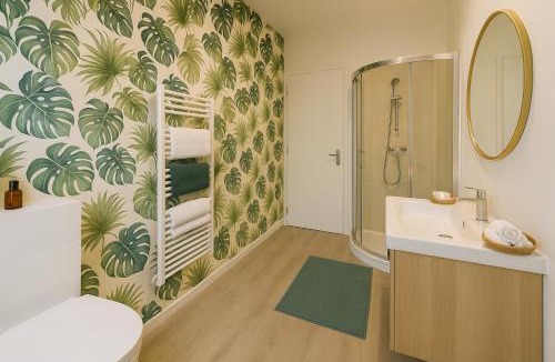 La Madeleine Apartment | Beau T3 tout équipé avec grand écran et Wi-Fi performant