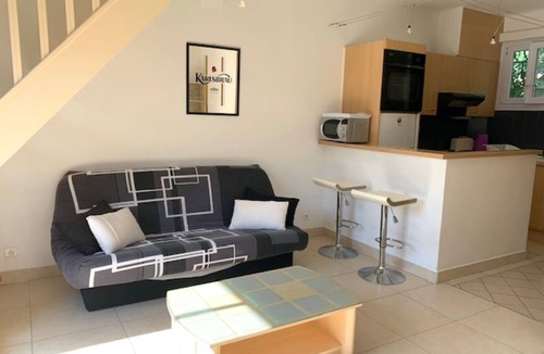 Saint-Aygulf Apartment | Beautiful 2 rooms sunny, 300m/sea, large terrace