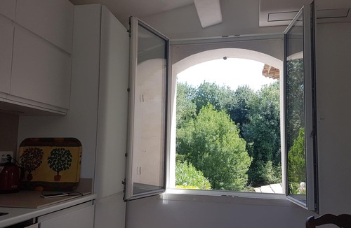 Cagnes-sur-Mer House | Beautiful 3 room quiet, top of villa, renovated 2018, secure parking