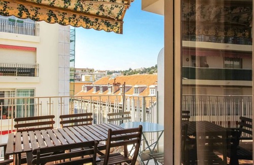 Nice City Centre Apartment | Beautiful 5th floor Apartment with sea view,