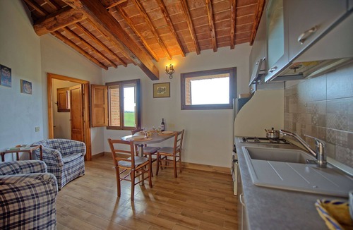 Monteroni d'Arbia Apartment | Beautiful apartment for 2 people with pool, WIFI and panoramic view, close to Siena