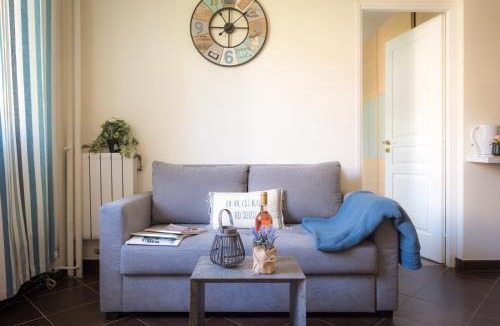 Gambetta Apartment | BEAUTIFUL apartment , beach 3 min walk , free parking, near Negresco
