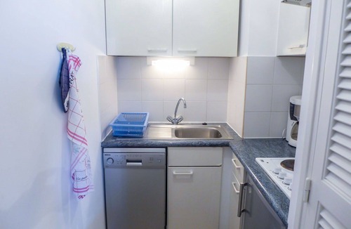 Frejus Port Apartment | Beautiful apartment for 4 people with WIFI, TV and terrace