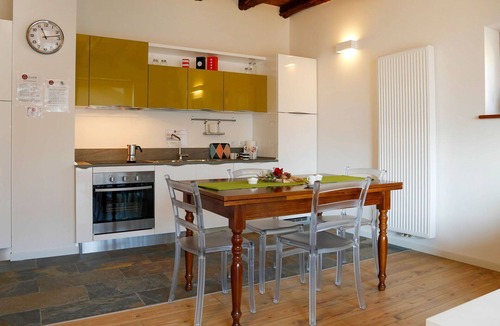Raveo Apartment | Beautiful apartment for 4 guests with WIFI, TV, balcony and pets allowed