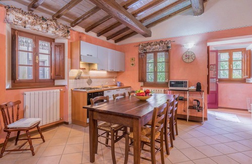 Cutigliano Apartment | Beautiful apartment for 6 people with pool, WIFI, TV, veranda and pets allowed