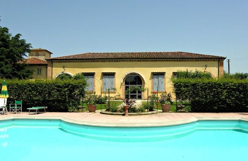 Scarperia e San Piero Villa | Beautiful apartment in villa for 6 guests with pool, WIFI, TV and panoramic view