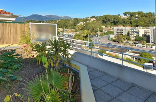 Cagnes-sur-Mer Apartment | Beautiful F4 apartment with large balcony and hanging terrace near the sea