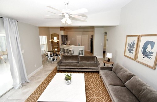 Greater Groves House | Beautiful Family Home near Disney! Completely Renovated! Private Pool & Jacuzzi!