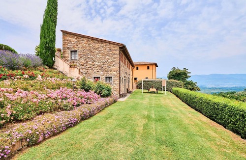 Neri Villa | Beautiful farmhouse in Tuscany