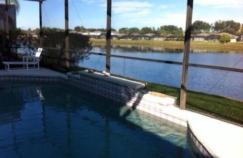 Sunset Lakes House | Beautiful, Five-Bedroom, Lake-View Home