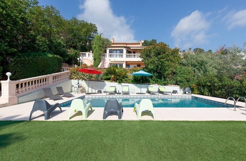 Les Termes House | Beautiful villa with heated pool and sea view