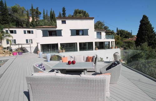 Mandelieu-La-Napoule Villa | Beautiful new villa with panoramic sea view