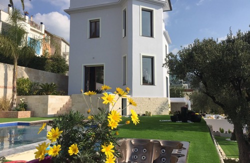 Roquebrune-Cap-Martin Villa | Beautiful mansion on the footsteps of Monaco Monte Carlo