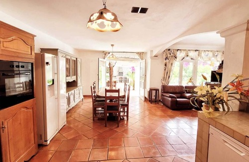 Plage de la Garonnette House | BEAUTIFUL HOUSE, PRIVATE POOL, 150 M FROM THE SEA, AIR-CONDITIONED GOLF DE SAINT TROPEZ