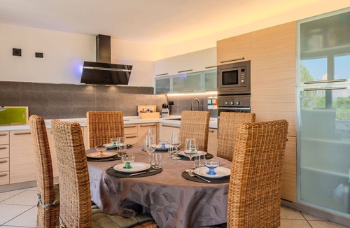 Casnate Con Bernate Villa | Beautiful villa with private pool, WIFI, A/C, TV, patio, pets allowed and panoramic view