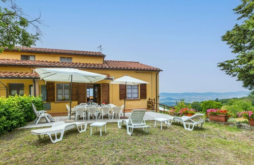 Castellina Marittima Apartment | Beautiful apartment for 17 guests with A/C, WIFI, pool, TV, patio, pets allowed and panoramic view