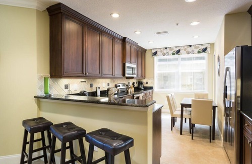 Reunion Condo | Beautiful Luxury Condo with Upgraded Kitchen! Only Minutes to Disney