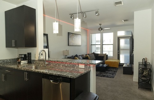 Lake Eola Heights Apartment | Beautiful Luxury Condo IN Downtown Orlando