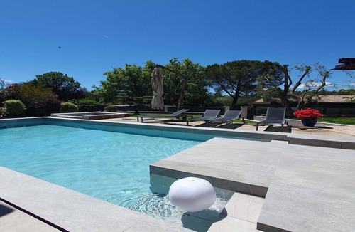 Biot Villa | Beautiful modern villa with swimming pool and jacuzzi in absolute calme