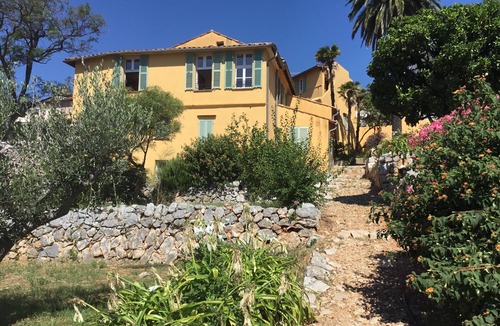 Villefranche-sur-Mer Villa | Beautiful Provencal Villa Close To The Beach And Accommodation