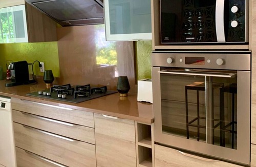 Villeneuve-Loubet House | Beautiful Provencal villa of charm with beautiful views of village and castle