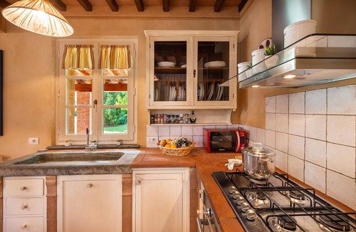 Colle di Compito Villa | Beautiful private villa for 4 guests with private pool, WIFI, A/C, TV and veranda, close to Lucca