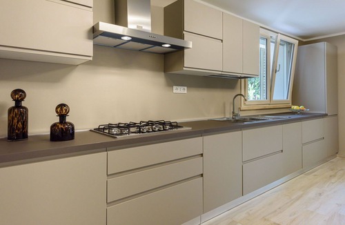 Querceta Villa | Beautiful private villa for 10 guests with A/C, WIFI, private pool and TV, close to Forte Dei Ma.