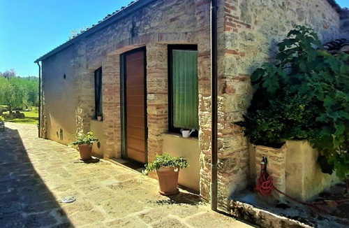 Asciano Villa | Beautiful private villa for 4 people with WIFI, A/C, pool, TV and terrace