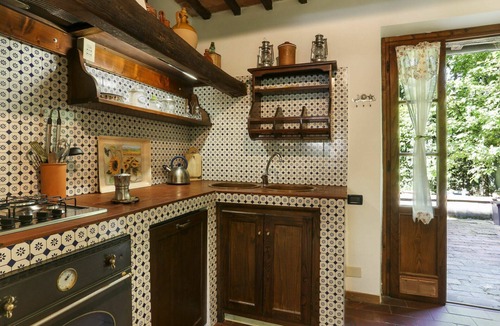 Santa Maria del Giudice Villa | Beautiful private villa for 8 guests with WIFI, TV, patio and pets allowed