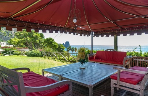 Marina Piccola Villa | Beautiful seaside home with pool +10% DISCOUNT ON BOOKINGS OVER 7 DAYS