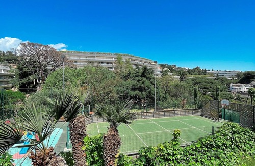 La Croix des Gardes Apartment | Beautiful terrace apartment with breathtaking sea view over the bay of cannes