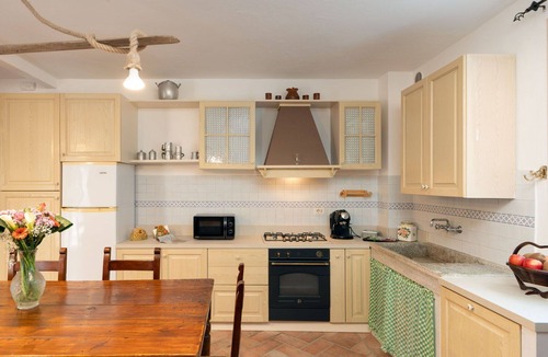 Montaione Villa | Beautiful villa for 7 guests with WIFI, private pool, A/C, TV, pets allowed and panoramic view