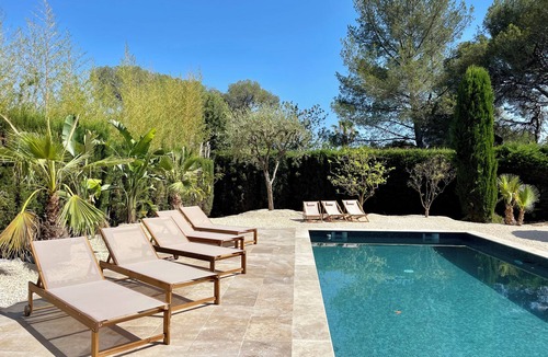 Boulouris-sur-Mer Villa | Beautiful Villa With Pool Near the Beach
