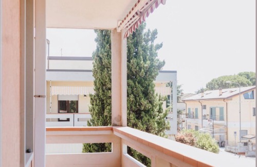 Avenza House | Beautiful villa with garden between the mountains and the sea
