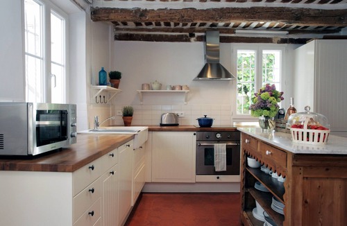 Antibes Old Town House | Beautifully renovated townhouse for 4 guests in Antibes with outdoor space.