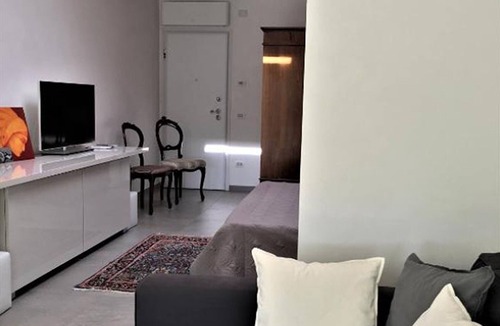 Palazzolo dello Stella Bed & Breakfast | Bed and Breakfast 'Suite King' with Shared Pool, Wi-Fi and Air Conditioning