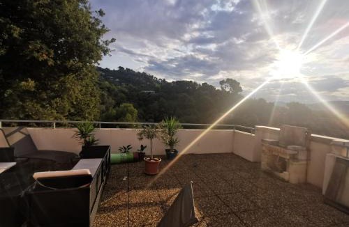 Le Ray Apartment | Bel appartement T3 au calme avec vue sur Nice