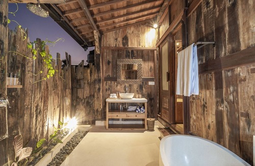 Kutuh Kaja Hotel | Belvilla Scenic Picturesque Near Monkey Forest