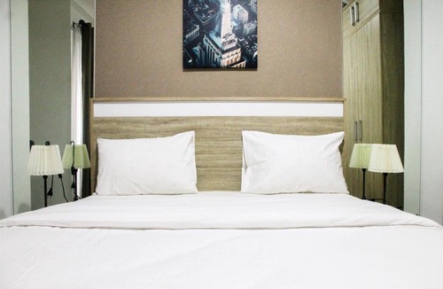 Pinang Apartment | Best Modern Studio Springwood Residence Apartment By Travelio