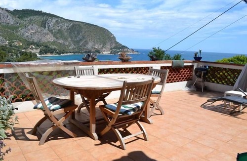 Eze Apartment | Between Monaco & St Jean Cap Ferrat, Eze bord de Mer, 200 m from the beach