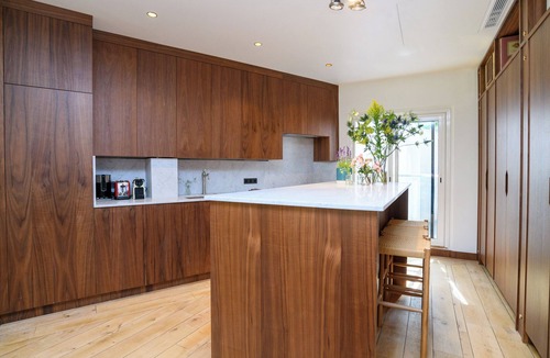 Quartier de l'Ecole-Militaire House | Between St Germain & Eiffel Tower house terrace view AC 8 bedroom fully serviced
