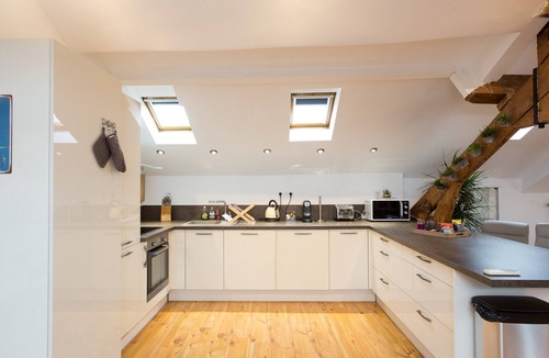 Riou - Petit Juas - Av de Grasse Apartment | Big loft 107m2, 10min walk to Palais des festivals