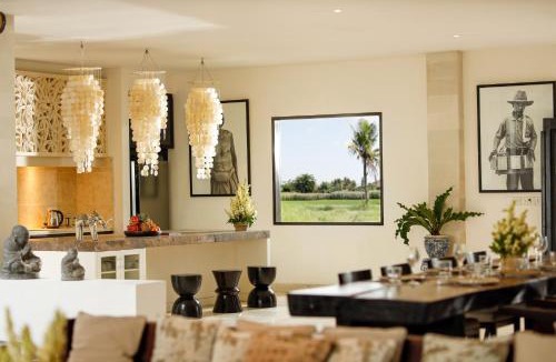 Kerambitan House | Black Beach Villa - Absolute Beachfront Escape
