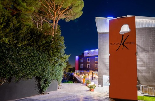 Suburbio IX Aurelio Hotel | Black Hotel