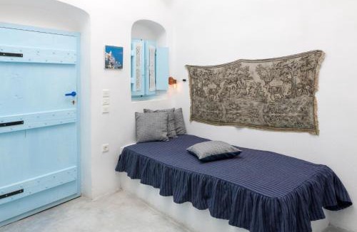 Emporio Apartment | Black Rock Traditional Rooms