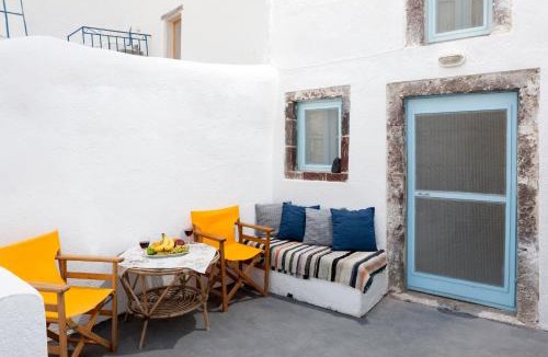 Emporio Apartment | Black Rock Traditional Rooms