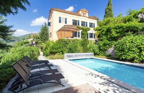 Grasse Villa | Blissful Villa in Grasse with Private Swimming Pool
