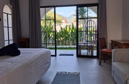 Amed House | Bnaya Villas Riverside
