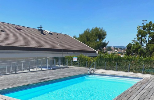 Prado - Republique Apartment | BNB RENTING 1 bedroom apartment in a brand new building with a pool